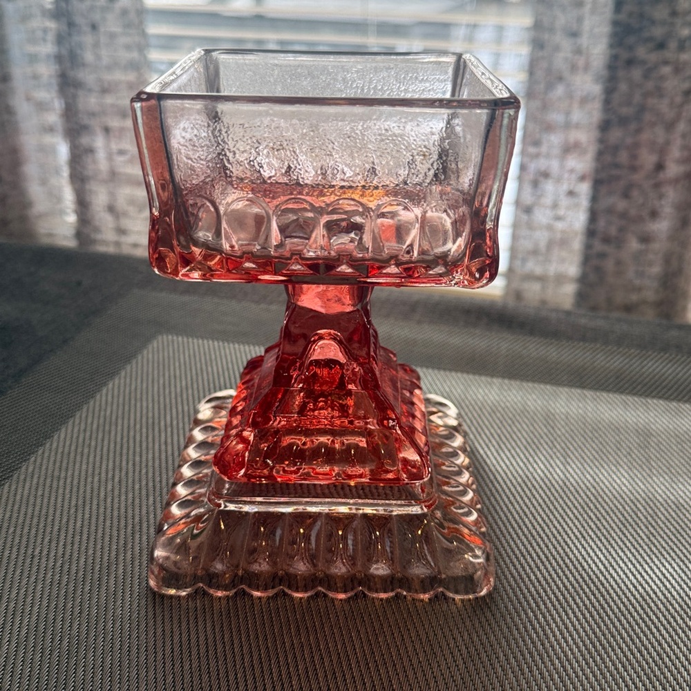 Vintage Jeannette Glass "Wedding Cake Box" pedestal candy dish with lid - Picture 7 of 7
